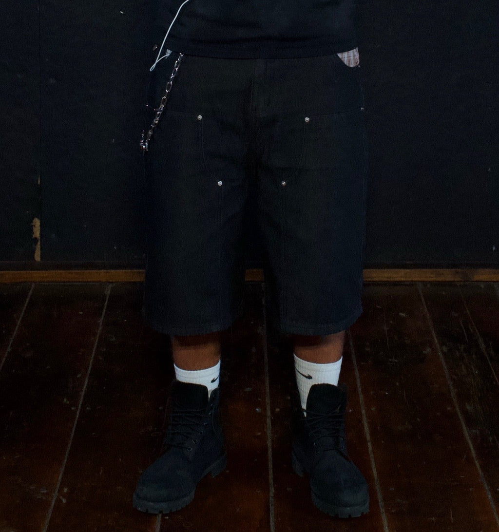 BLACK DOUBLE KNEE PLAID POCKETS DENIM JORTS