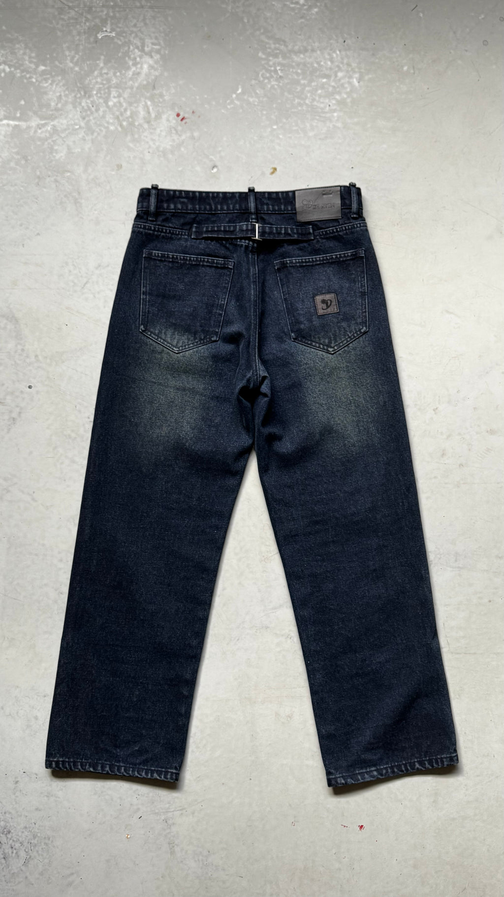 dark wash carpenter denim (SAMPLE 1 of 1)