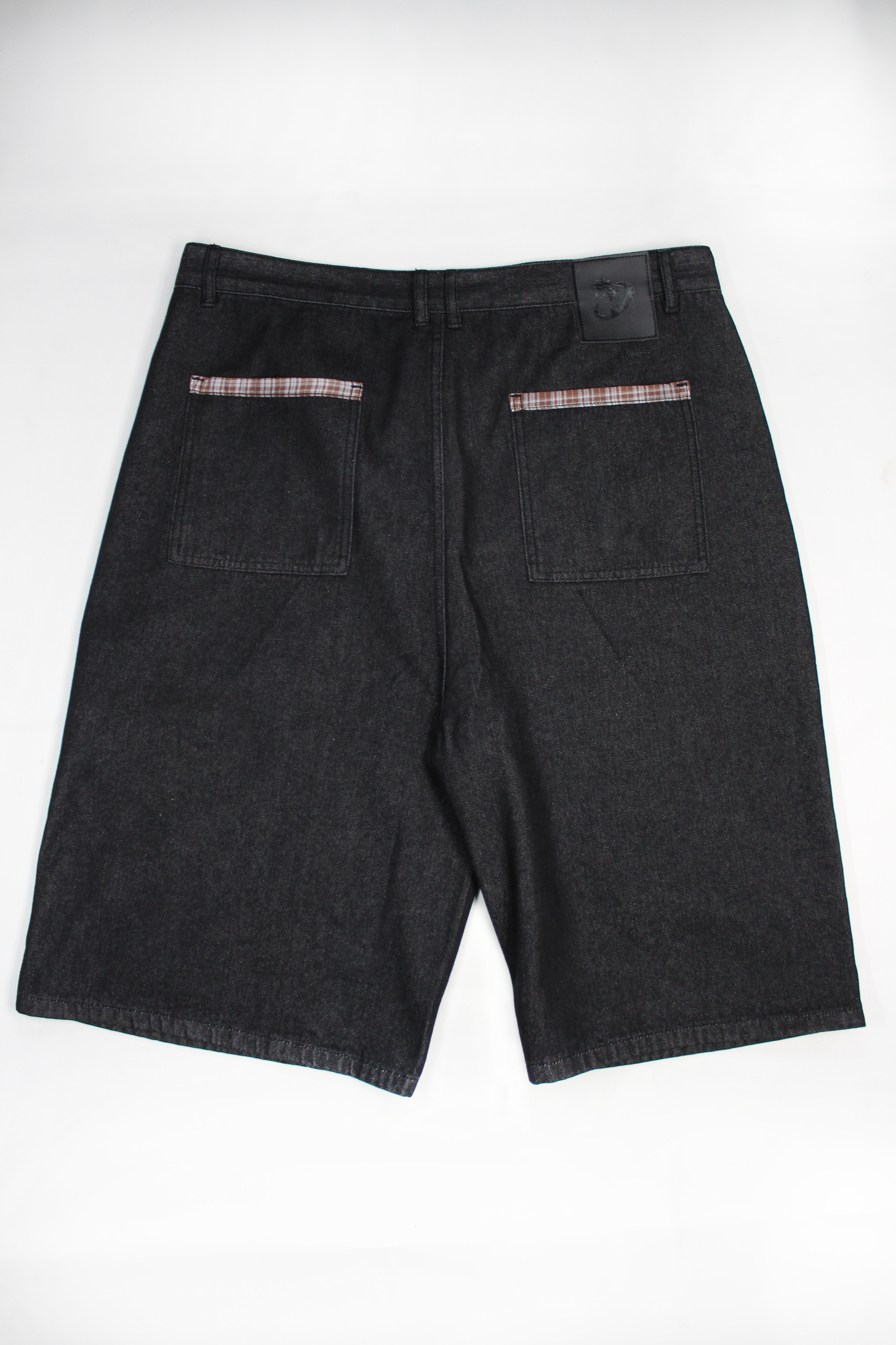 BLACK DOUBLE KNEE PLAID POCKETS DENIM JORTS